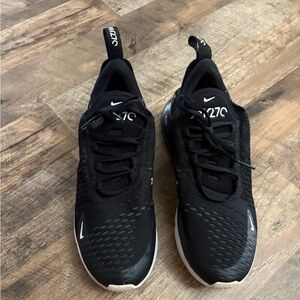 Women's Air Max 270 Sneaker